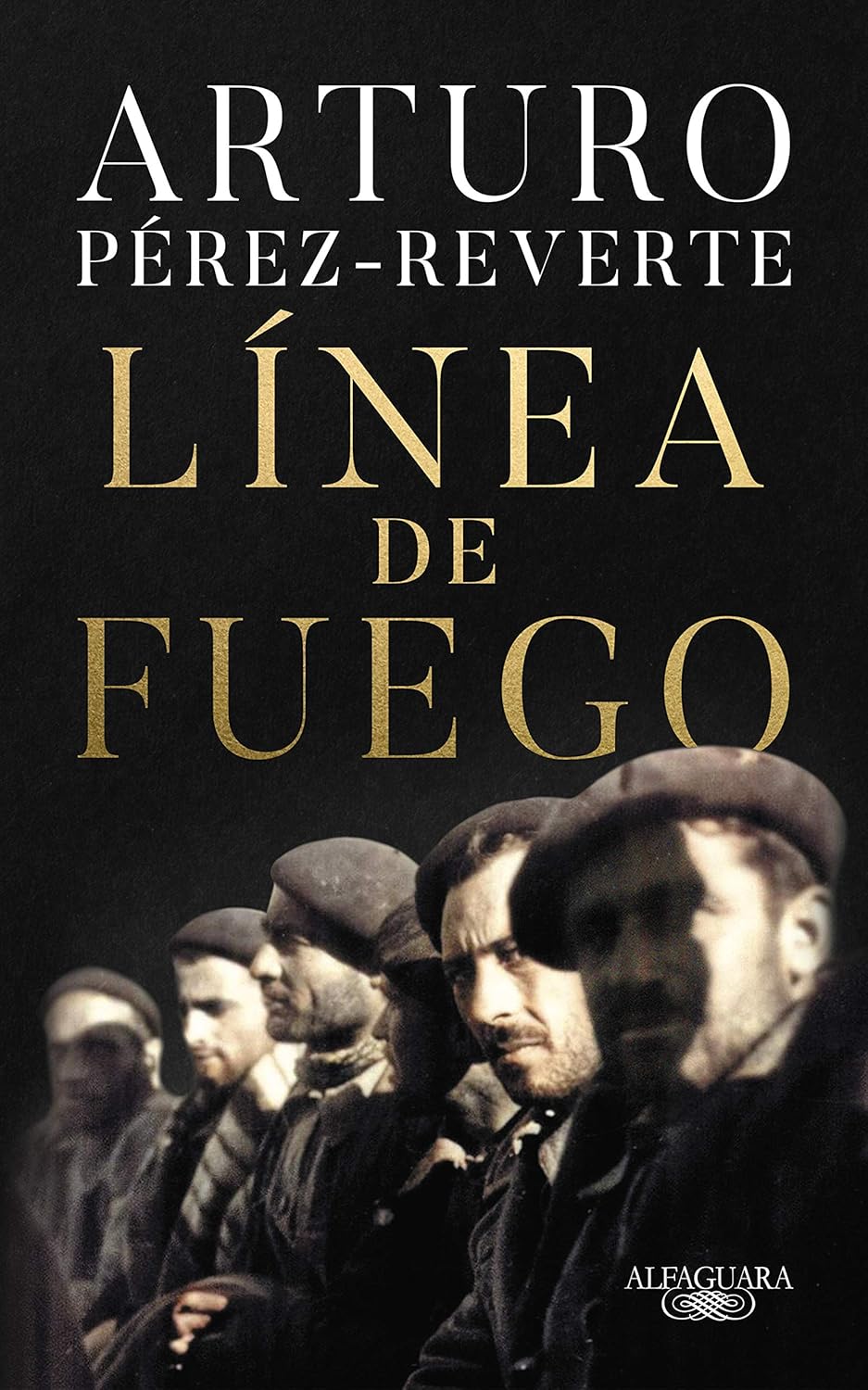 Portada de Línea de fuego de Arturo Pérez-Reverte – Lista: Los 10 mejores libros de Arturo Pérez-Reverte en 2025